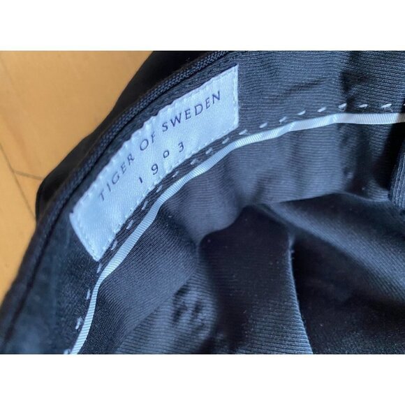 𝅺TIGER of Sweden BNWOT "Tordon" Trouser 50R = US 40 New Black Check Print Linen - Picture 6 of 7